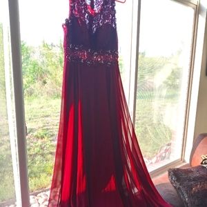 Maroon formal dress, size large, Juno Colllection